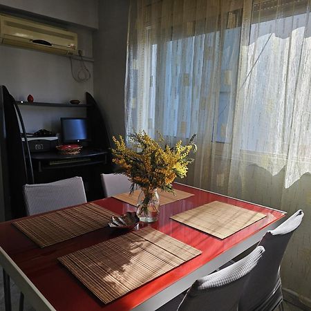 Library Apartment By Bohem Rentals Durres Luaran gambar